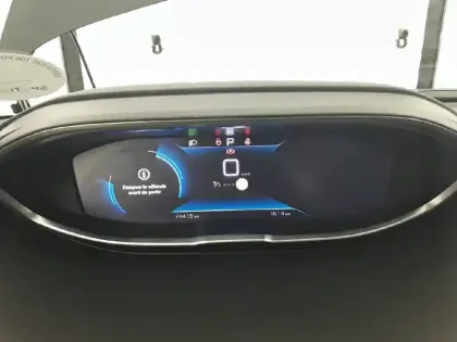 Photo 12 Peugeot 3008  Hybrid 136 e-DCS6