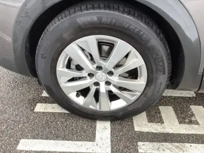 Photo 32 Peugeot 5008  PureTech 130ch S&S EAT8