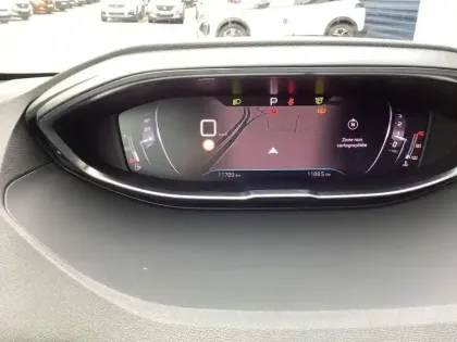 Photo 29 Peugeot 5008  PureTech 130ch S&S EAT8