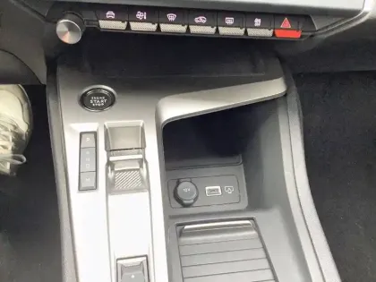 Photo 33 Peugeot 308  SW PureTech 130ch S&S EAT8