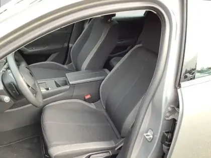 Photo 30 Peugeot 308  SW PureTech 130ch S&S EAT8