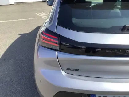 Photo 40 Peugeot 208  PureTech 75 S&S BVM5