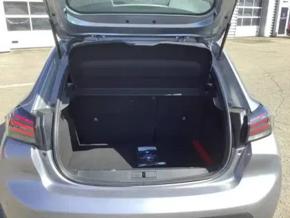 Photo 29 Peugeot 208  PureTech 75 S&S BVM5