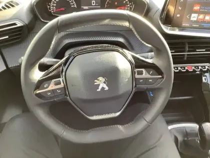 Photo 30 Peugeot 208  PureTech 75 S&S BVM5