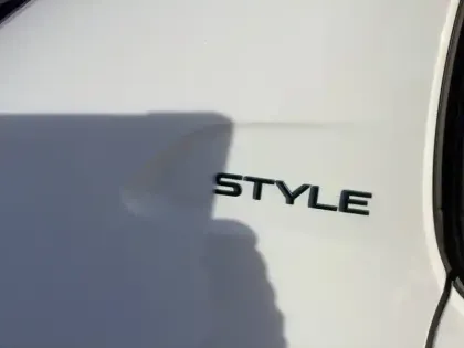 Photo 36 Peugeot 208  PureTech 75 S&S BVM5