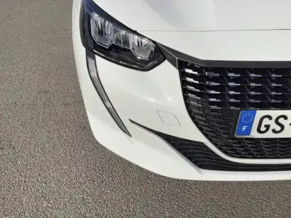 Photo 37 Peugeot 208  PureTech 75 S&S BVM5