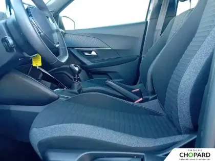 Photo 58 Peugeot 2008  PureTech 100 S&S BVM6