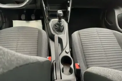 Photo 17 Peugeot 2008  PureTech 100 S&S BVM6