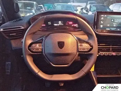 Photo 63 Peugeot 2008  PureTech 100 S&S BVM6