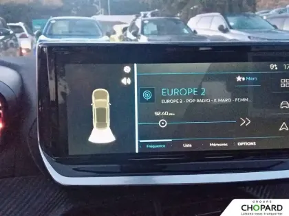 Photo 62 Peugeot 2008  PureTech 100 S&S BVM6