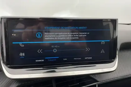 Photo 45 Peugeot 2008  PureTech 100 S&S BVM6