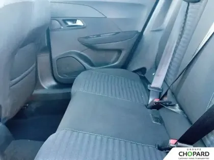 Photo 66 Peugeot 2008  PureTech 100 S&S BVM6