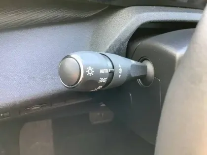 Photo 19 Peugeot 308  PureTech 130ch S&S EAT8