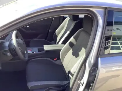 Photo 30 Peugeot 308  PureTech 130ch S&S EAT8