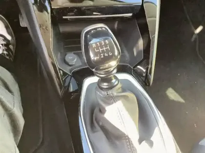 Photo 37 Peugeot 208  PureTech 100 S&S BVM6