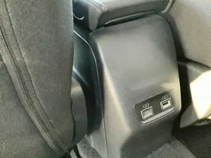 Photo 38 Peugeot 208  PureTech 100 S&S BVM6