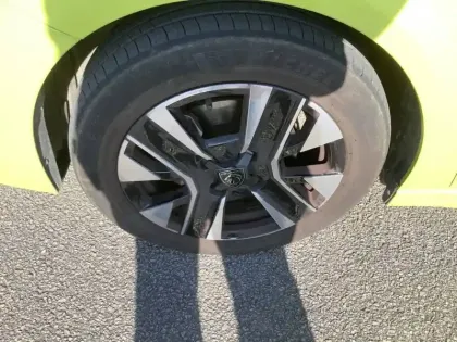 Photo 36 Peugeot 208  PureTech 100 S&S BVM6