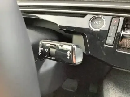 Photo 46 Peugeot 3008  Hybrid 136 e-DCS6