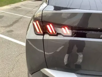 Photo 42 Peugeot 3008  Hybrid 136 e-DCS6