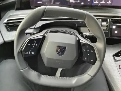 Photo 34 Peugeot 3008  Hybrid 136 e-DCS6