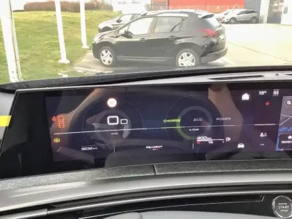 Photo 35 Peugeot 3008  Hybrid 136 e-DCS6