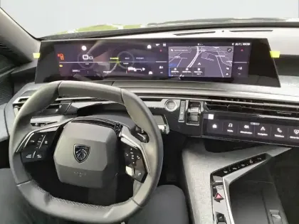 Photo 33 Peugeot 3008  Hybrid 136 e-DCS6