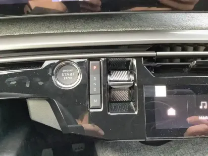 Photo 39 Peugeot 3008  Hybrid 136 e-DCS6