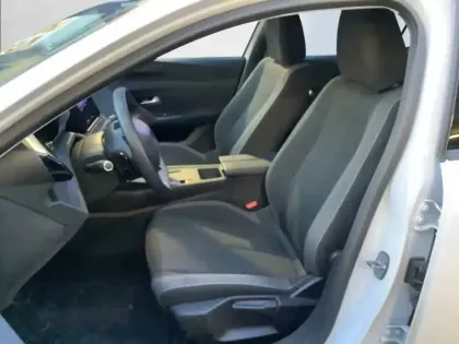 Photo 10 Peugeot 308  PureTech 130ch S&S EAT8