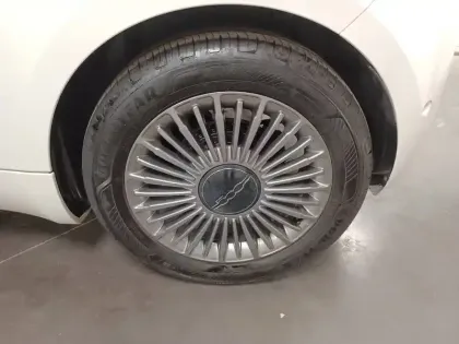 Photo 26 Fiat 500  e 118 ch