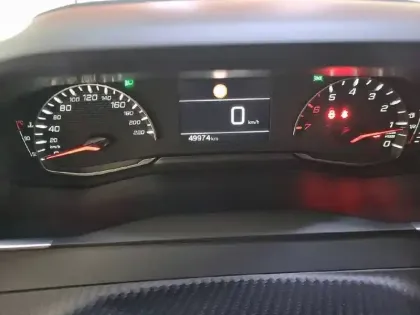 Photo 29 Peugeot 2008  PureTech 100 S&S BVM6