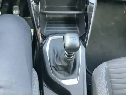 Photo 13 Peugeot 2008  PureTech 100 S&S BVM6