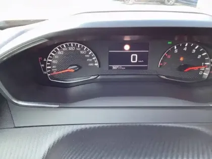 Photo 9 Peugeot 2008  PureTech 100 S&S BVM6