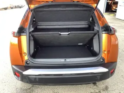 Photo 14 Peugeot 2008  PureTech 100 S&S BVM6