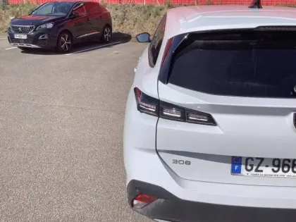 Photo 16 Peugeot 308  SW PureTech 130ch S&S EAT8