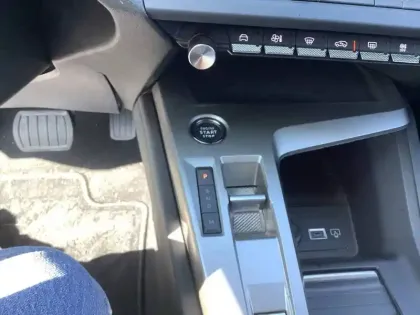 Photo 13 Peugeot 308  SW PureTech 130ch S&S EAT8