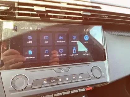 Photo 18 Peugeot 308  SW PureTech 130ch S&S EAT8