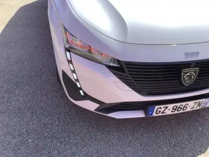 Photo 15 Peugeot 308  SW PureTech 130ch S&S EAT8