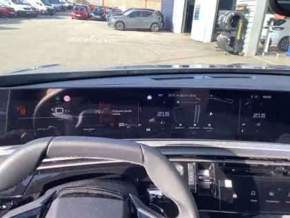 Photo 38 Peugeot 5008  Hybrid 136 e-DCS6