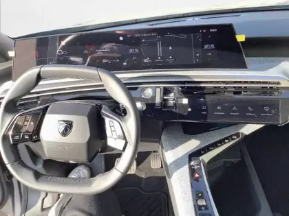 Photo 28 Peugeot 5008  Hybrid 136 e-DCS6