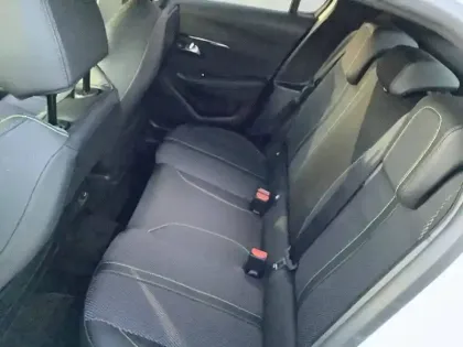 Photo 11 Peugeot 208  Hybrid 100 e-DCS6