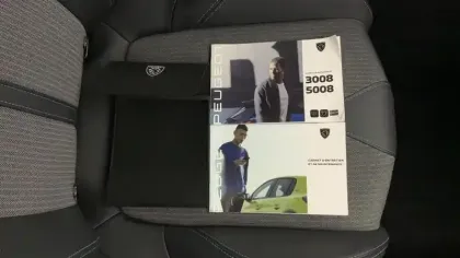 Photo 15 Peugeot 3008  Hybrid 136 e-DCS6 Allure Pack