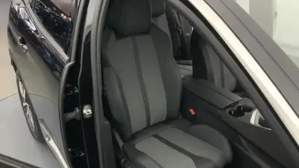 Photo 8 Peugeot 3008  Hybrid 136 e-DCS6 Allure Pack