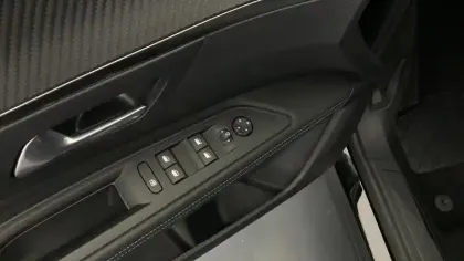 Photo 17 Peugeot 3008  Hybrid 136 e-DCS6 Allure Pack