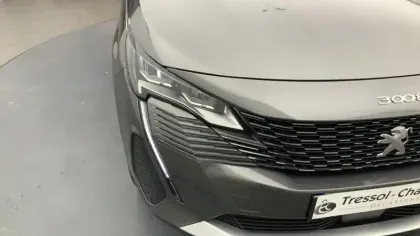 Photo 13 Peugeot 3008  Hybrid 136 e-DCS6 Allure Pack