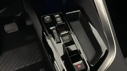 Photo 22 Peugeot 3008  Hybrid 136 e-DCS6 Allure Pack