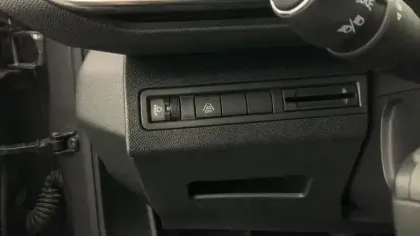 Photo 18 Peugeot 3008  Hybrid 136 e-DCS6 Allure Pack