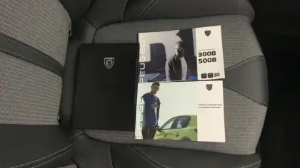 Photo 15 Peugeot 3008  Hybrid 136 e-DCS6 Allure Pack