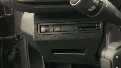 Photo 17 Peugeot 3008  Hybrid 136 e-DCS6 Allure Pack