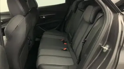 Photo 21 Peugeot 3008  Hybrid 136 e-DCS6 Allure Pack