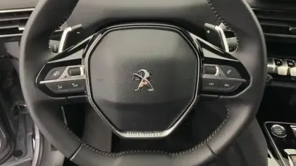 Photo 19 Peugeot 3008  Hybrid 136 e-DCS6 Allure Pack